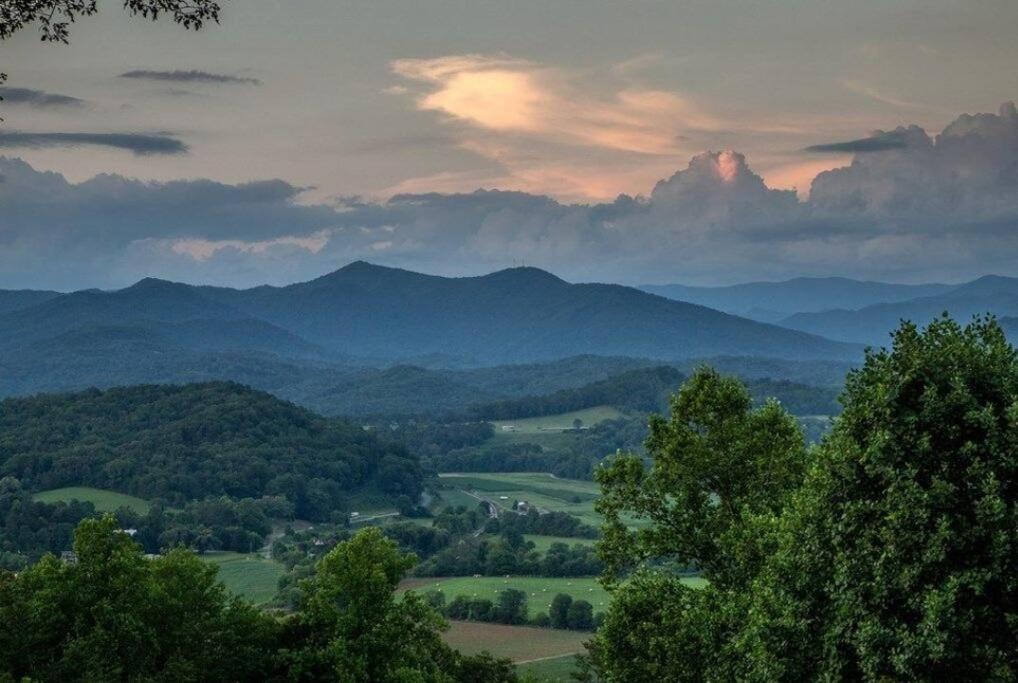 Best View In Bryson City In The Sugar Shack!! Buitenkant foto